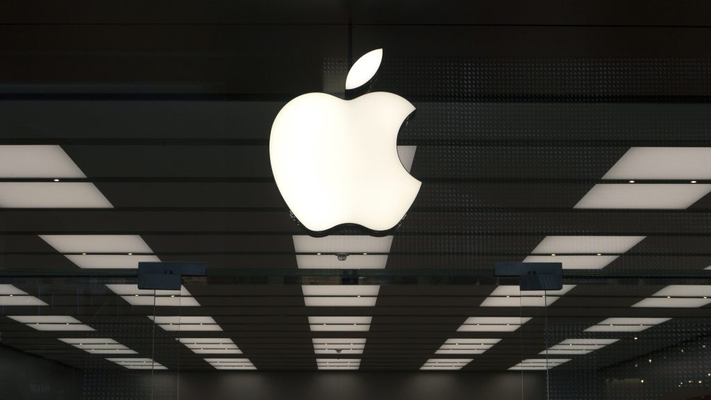 Elkezdett fizetni az Apple az akkumulátor-botrány károsultjainak