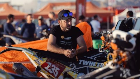 Tragédia a Dakar-ralin: belehalt sérüléseibe egy motorversenyző