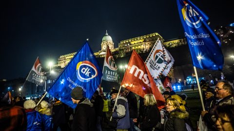 Medián: A lakosság több mint fele nem akar kormányváltást