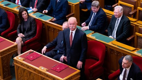 Csák János megkeresésére törölték az állam elővásárlási jogát Orbán Ráhel tokaji földjeiről