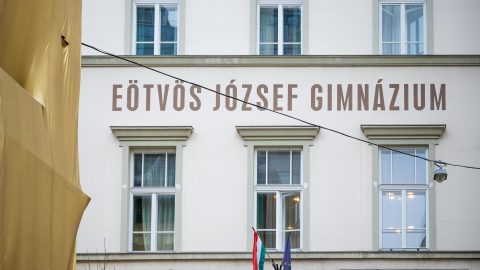 Gyanúsítottat hallgatott ki az ügyészség az Eötvös gimnázium állítólagos korrupciós ügyében