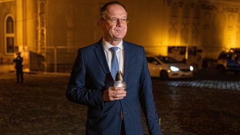 Navracsics Tibor: Sajnos megrekedtek a tárgyalások az Európai Bizottsággal