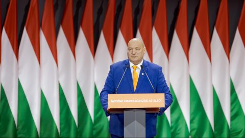 VálaszOnline: Fidesz-közeli egyesületek és alapítványok kapták a Városi Civil Alap csúcstámogatásainak 87 százalékát