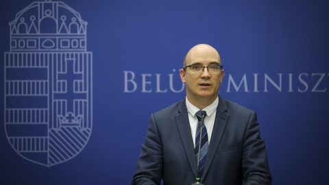 Pedagógus-béremelések: újabb bérkorrekciók jöhetnek