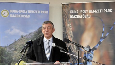 Elárulta az Agrárminisztérium, miért távozott a Menczer Tamásnak visszaszóló nemzetipark-igazgató