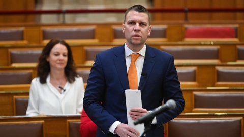 Menczer Tamás is megszólalt az engedély nélkül újraállított nagy-szénási kereszt ügyében