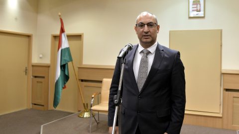 A fideszes roma vezetők között indult választási harc: Soha többet Farkas Flórián