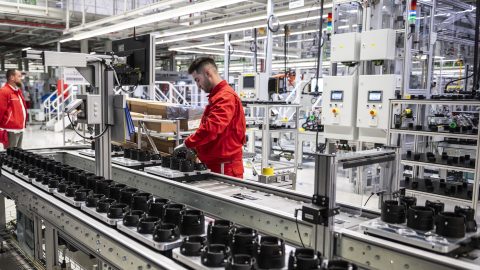 18 ezerrel nőtt a foglalkoztatottak száma tavaly novemberben