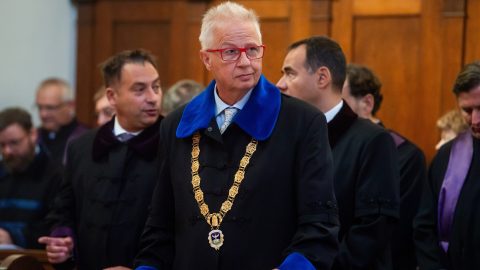 Nem indul újra az EP-választáson Trócsányi László, egyetemi rektorként folytatja a fideszes politikus