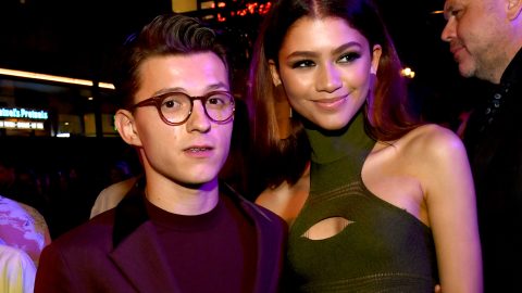 Tom Holland az utcán válaszolt egy paparazzónak, aki azt kérdezte tőle, tényleg szakítottak-e Zendayával