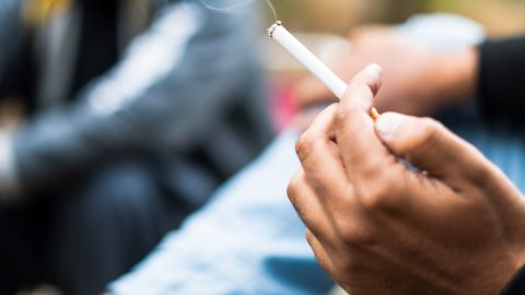 Ezeket az ételeket kerülje, ha leszokna a dohányzásról, vagy az elektromos cigarettáról