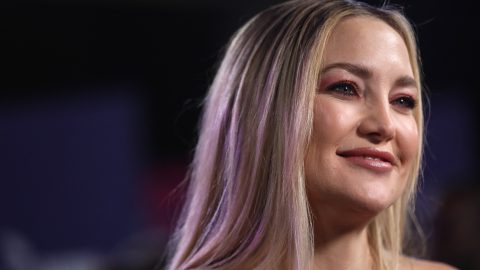 Kate Hudson felcsapott énekesnőnek, meg is jelent a debütáló száma