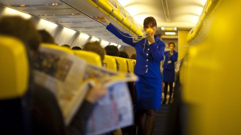 Ezeknek a követelményeknek kell megfelelnie annak, aki a Ryanairnél lenne légiutas-kísérő