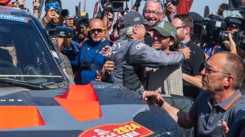Carlos Sainz történelmet írt a Dakaron