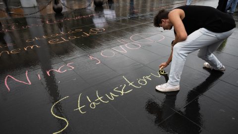 Másfél hónapja várnak kilépő papírjukra egy zuglói iskola volt dolgozói