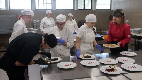 KIM: Ugyanakkora béremelést kapnak a szakoktatók, mint a pedagógusok