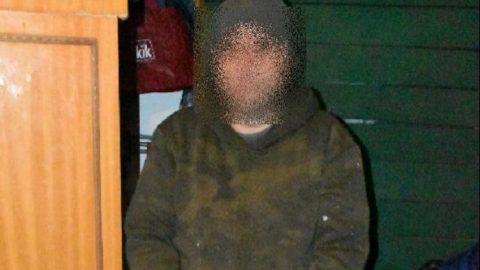Hat évet kapott a férfi, aki rálőtt az exével sétáló riválisára Tatabányán, majd hátba szúrta