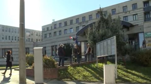 RTL: Nem kaptak bért és végkielégítést a veszprémi kórház takarítói, miután decemberben felmondtak nekik