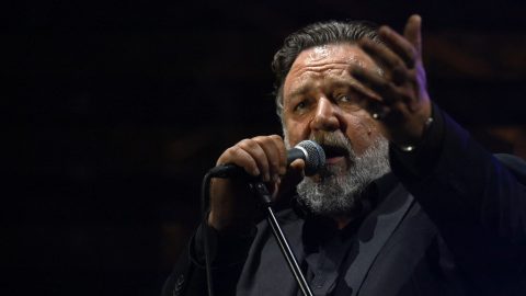 Magyarországon forgat náci tárgyalásokról Russel Crowe és Rami Malek