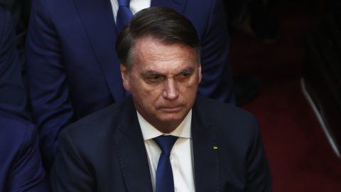 Letartóztatták Bolsonaro több munkatársát, és bekérték a volt elnök útlevelét