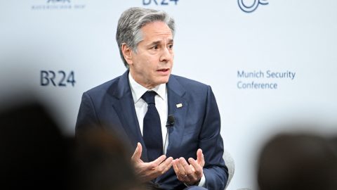 Az azeri-örmény konfliktusról, az izraeli és az ukrajnai háborúról is tárgyalt Münchenben az amerikai külügyminiszter
