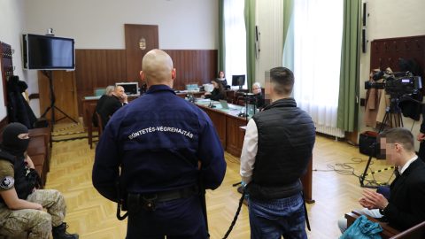 „Nem fogadom el a bocsánatkérést” – ezt mondta az egyik megölt fiú édesapja a Deák téri kettős gyilkosnak