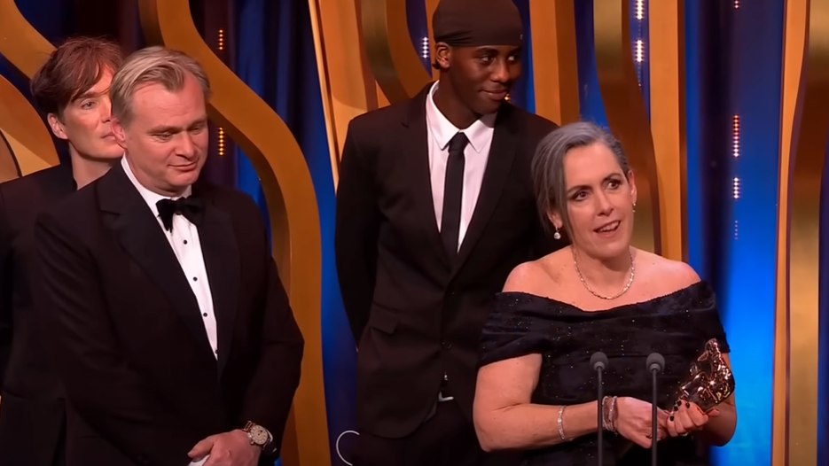 Christopher Nolanék mögött felszökött a színpadra egy youtuber a BAFTA gálán