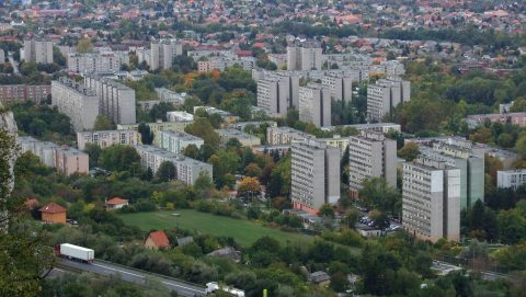 Emberölés miatt nyomoznak egy tatabányai tízemeletes házról lezuhant férfi ügyében