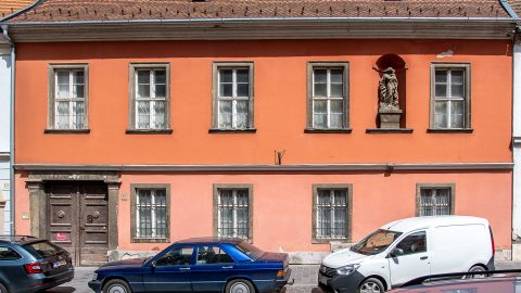 Nincs használatba vételi engedélye a Tiborcz-féle vári ingatlannak, ahol Orbán Viktor tartott kormányzati találkozót