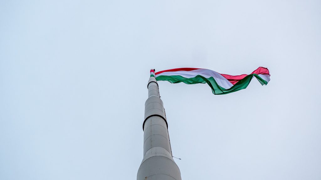 Több helyen a tűzoltók segítségére volt szükség a viharos szél miatt