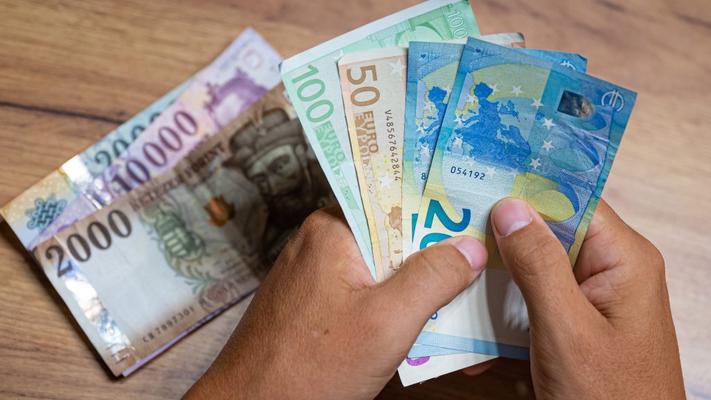 Erősödött a forint