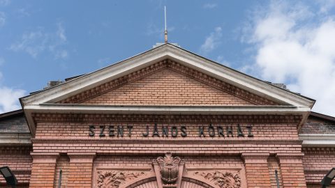„Nagyobb gondok vannak a János kórházban, mint az épületek állapota”