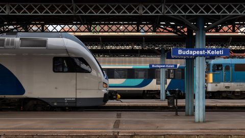 Bebetonozta a kormány a MÁV-Startot, pedig más is üzemeltethette volna a vasútvonalakat