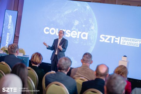 Felvételi pont a jutalom a Szegedi Tudományegyetemen a világ legnépszerűbb Coursera kurzusának elvégzéséért