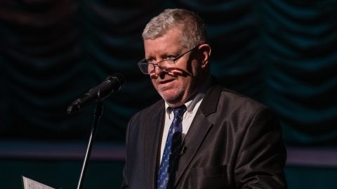 Újra tud vezetni Besenczi Árpád, miután egy novemberi előadáson leszakadt az ujja