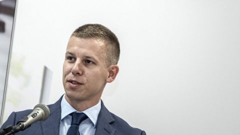 Magyar Péter: Két nap alatt elégettek 20 millió forintot a lejáratásomra