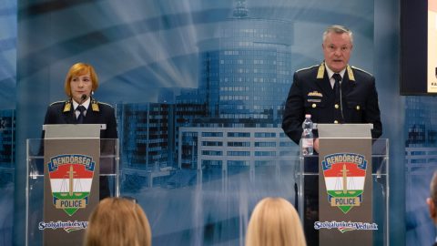 Szintet léptek az online csalók, 7500 ügyben nyomoz a 300 fős speciális nyomozócsoport