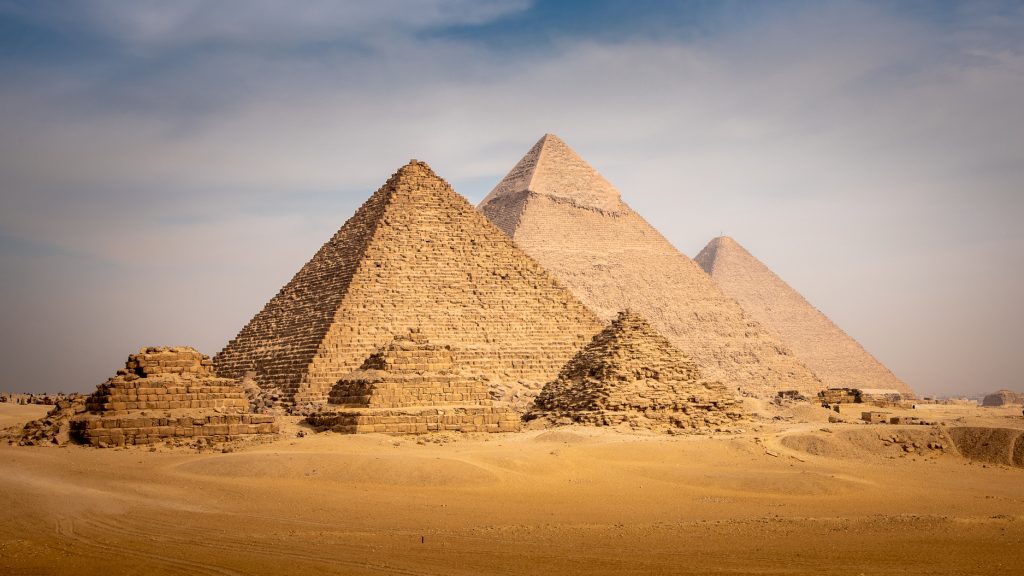 A közfelháborodás elsöpörte a gízai piramisfelújítást