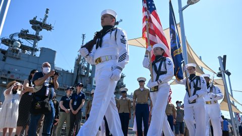 Mostantól zsebre tehetik a kezüket az amerikai haditengerészet tagjai
