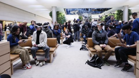 Sorra váltják vissza az Apple Vision Prókat Amerikában