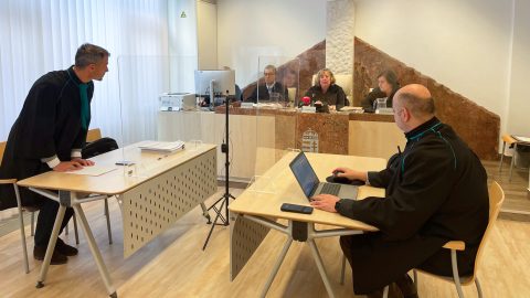 260 milliós kártérítést kapott a család, akiknek egy óvodában félrenyelt répa miatt teljesen lebénult a kisfiuk