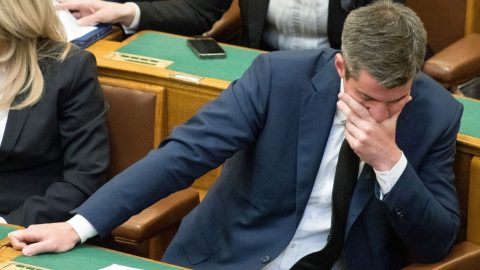 Kapkodás a Fideszben a gyermekvédelmi törvénycsomag körül