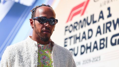 Lewis Hamilton év végén elhagyja a Mercedest