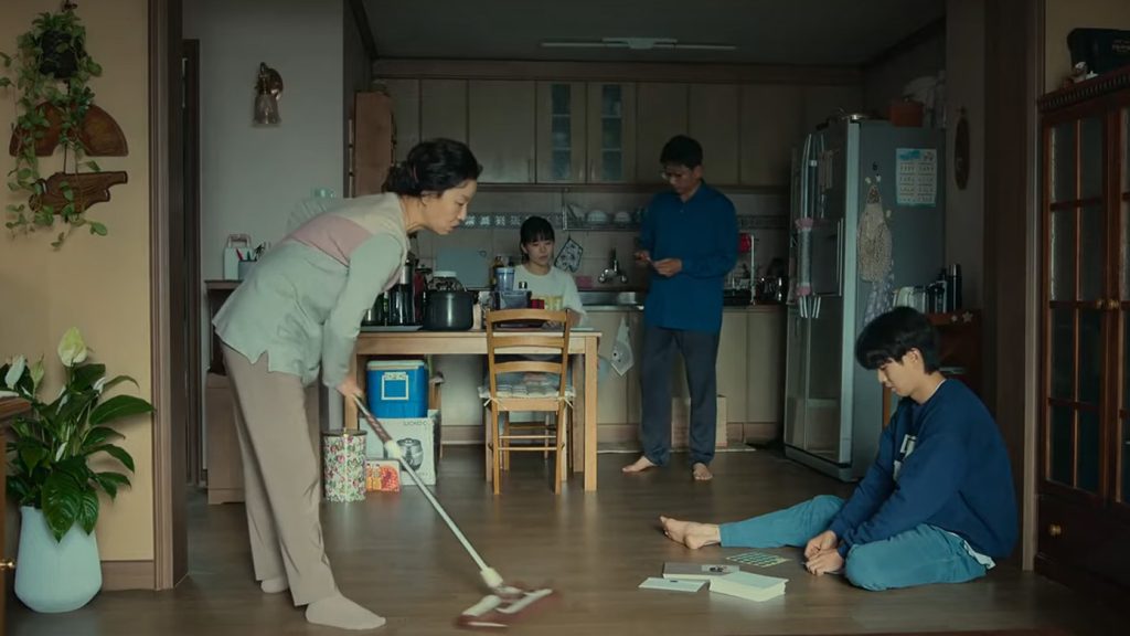 A bizarr dél-koreai Batman visszahozza a szuperhősökbe vetett hitünket