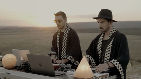 Belső énünkhöz való spirituális közeledésben segít az organikus techno
