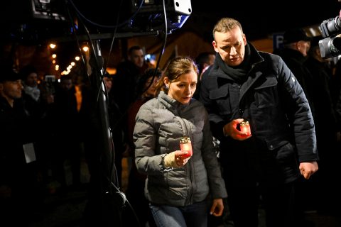 Kasztrálás, nyomóember, háttérhatalmak és homofóbia – szóháborút vívott Bicskén a Mi Hazánk és a Momentum