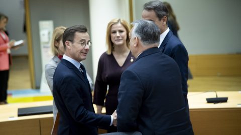 Szívesen jönne Budapestre a svéd kormányfő, de csak ha megtörtént a NATO-ratifikáció