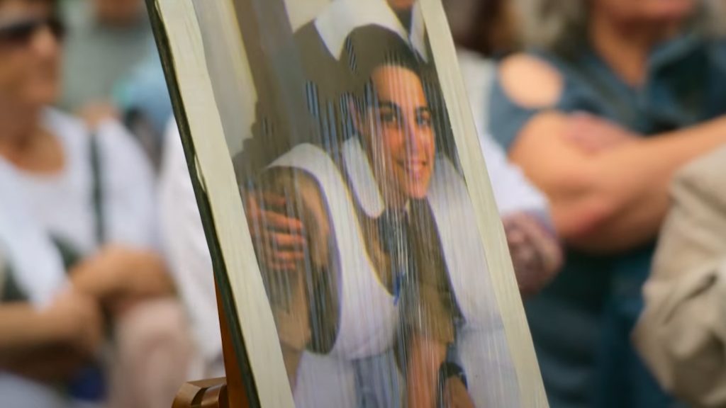 Öten erőszakolták meg, nyilvánosan meghurcolták, végül az ő áldozata kellett, hogy változzon a spanyol törvény