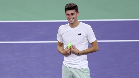 Djokovic történelmi vereséget szenvedett a világranglista 123. helyezettje ellen