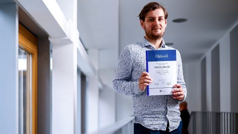 Virág F. Éva-díjat kapott a 24.hu munkatársa